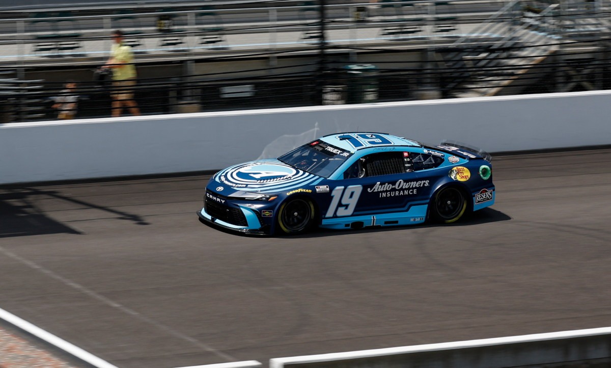 Truex to start Brickyard from rear after unapproved adjustment