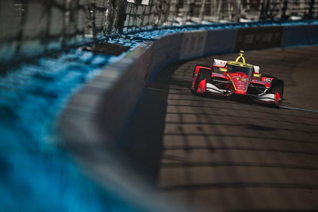 Malukas takes first career IndyCar pole at Phoenix