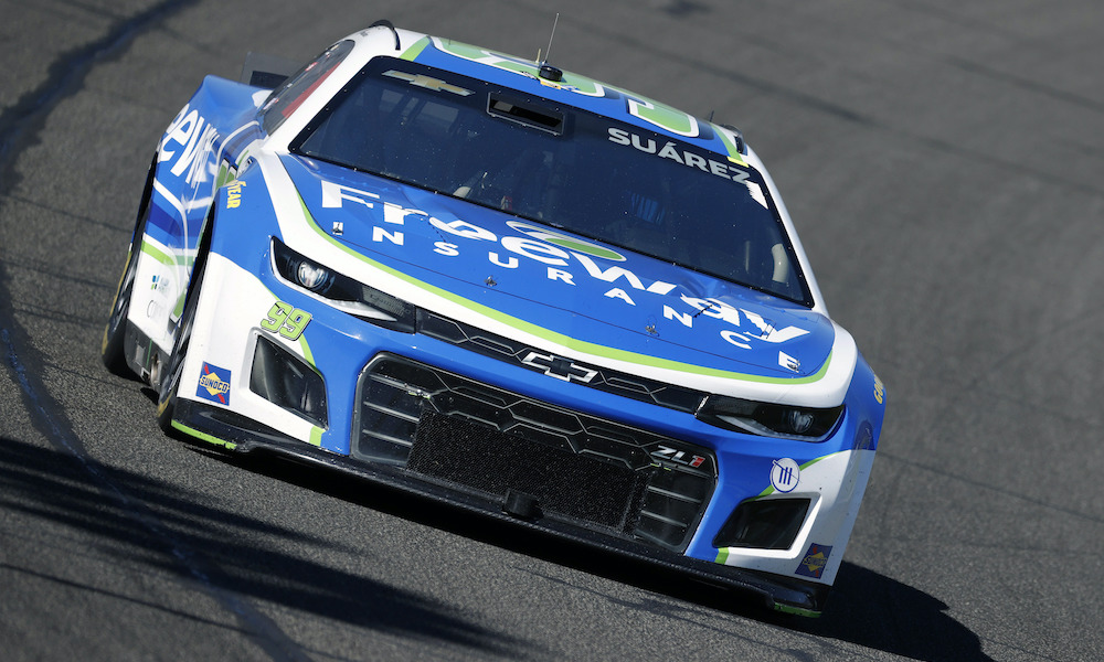 Suarez disappointed but resolute after Fontana near-miss