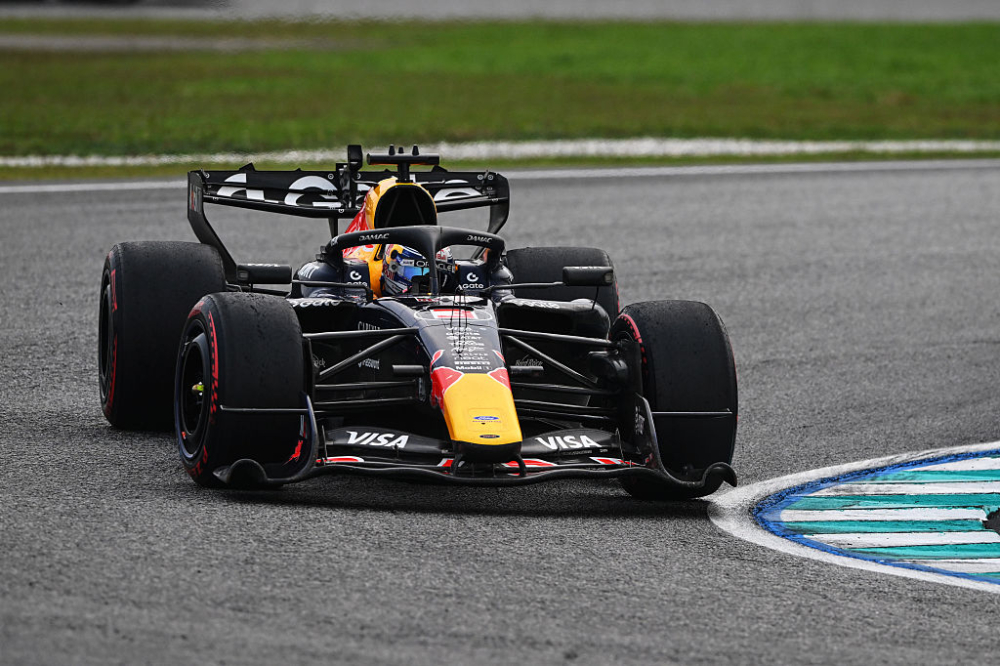 Verstappen prevails to win crazy Bahrain GP in Malaysia