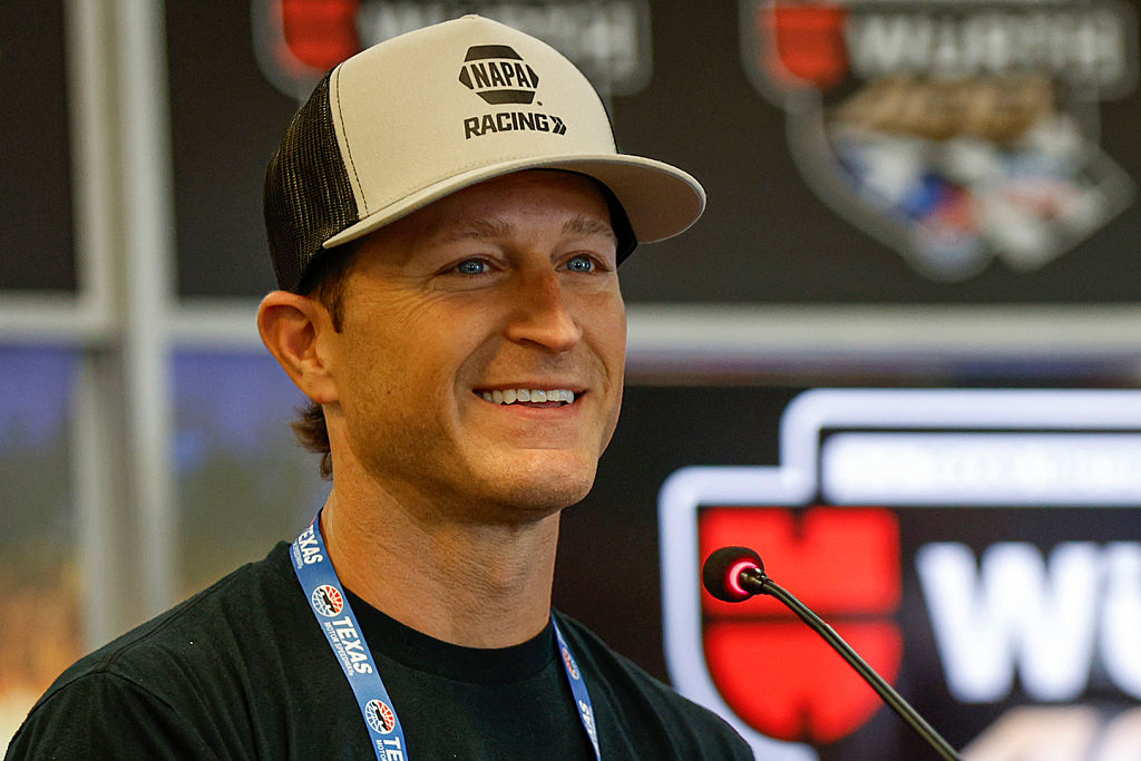 Kahne set for full-season NASCAR return in Trucks with Spire