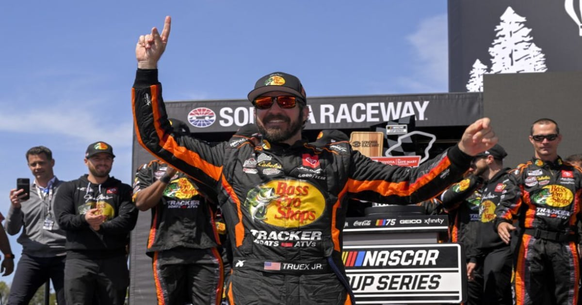 Execution key to Truex's 2023 turnaround | RACER