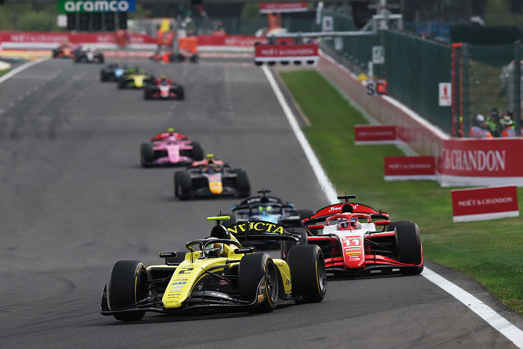 Duerksen surges to Spa F2 Sprint victory