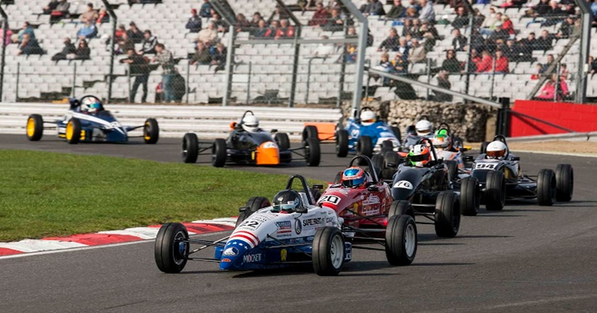 Top-7 finishes for Dickerson, Stephens in Formula Ford Festival final ...
