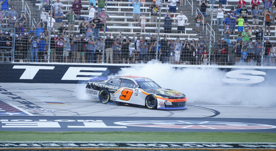 Gragson goes four straight in Xfinity Series for the first time since 1983