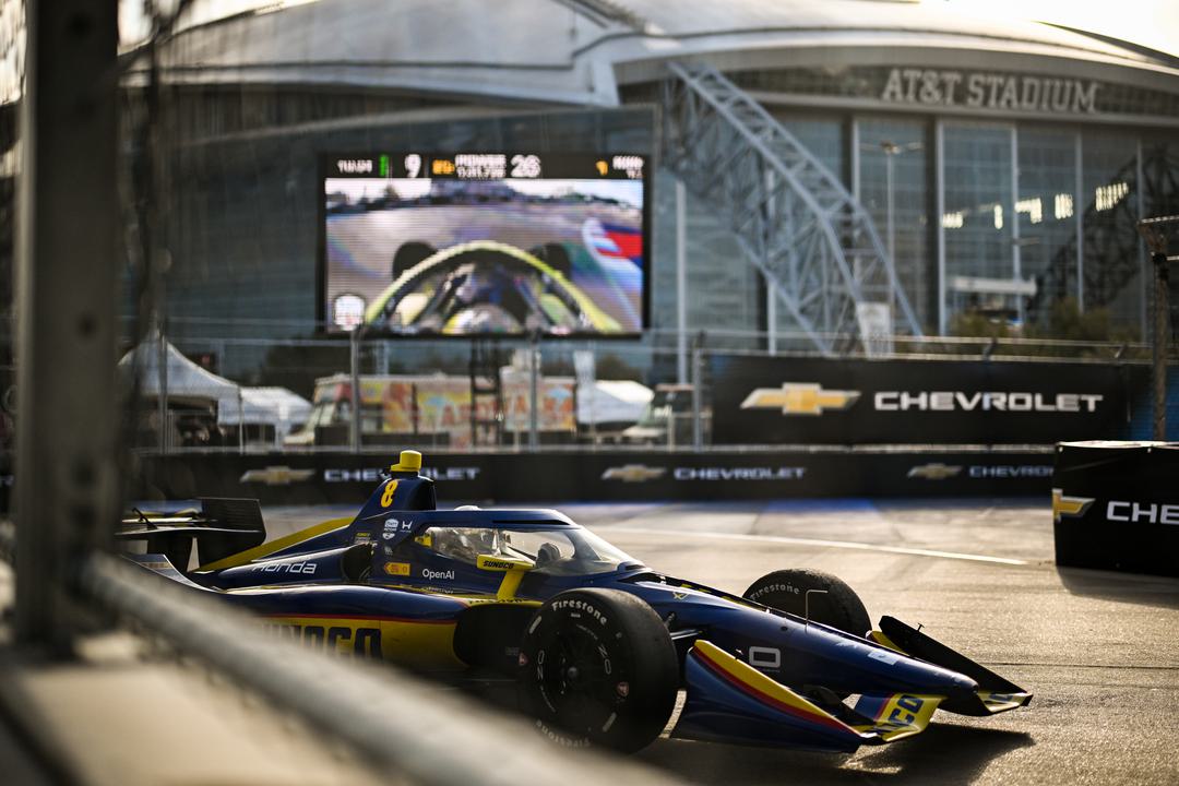 Simpson penalized over late-race crash in Arlington GP