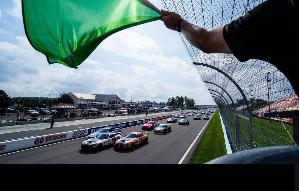 Last-lap pass nets GT4 America win for Capizzi/Capestro-Dubets