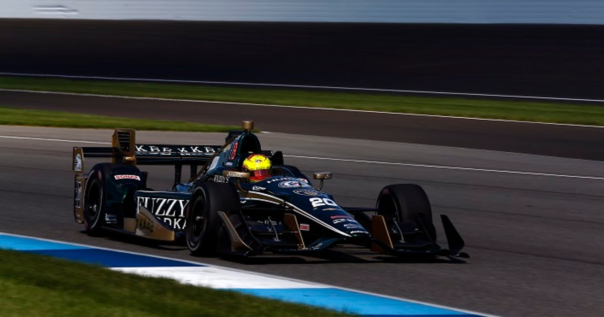 Pigot impresses despite stall in pits | RACER
