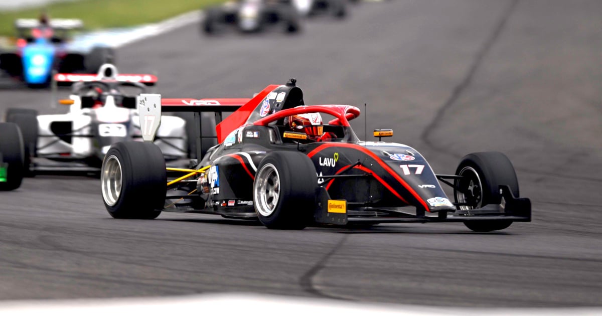 Usf Racing Johnson snatches fourth USF Pro 2000 win in a row at Indy GP | RACER