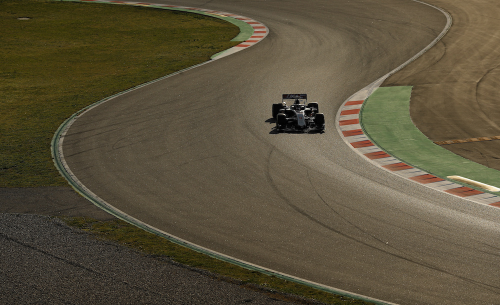 F1 teams weigh coronavirus contingencies ahead of opening races