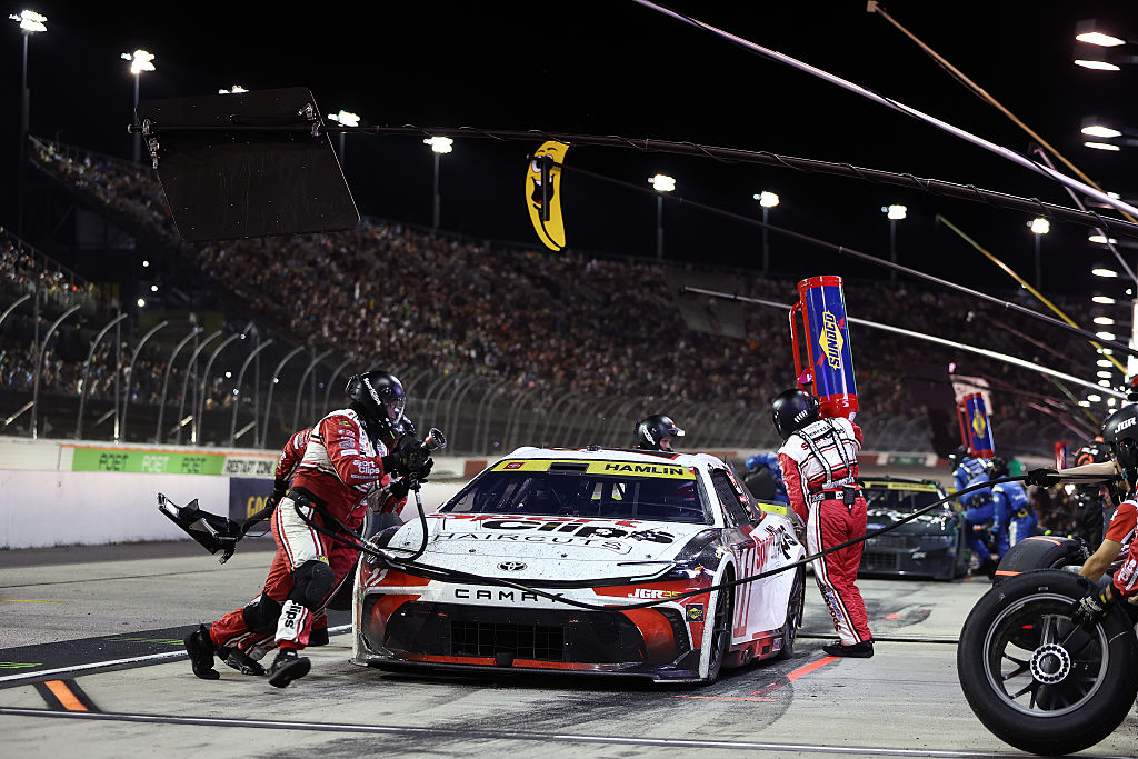 Darlington puts Chase contenders to the test from the outet