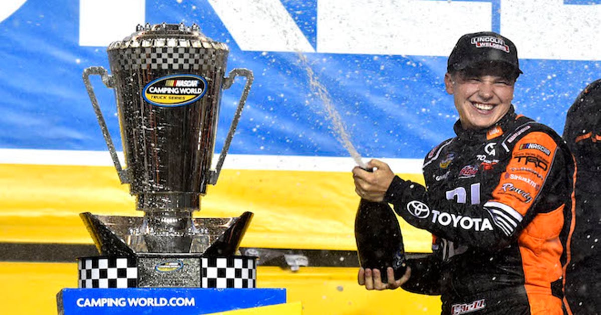 Bell clinches Trucks title as Briscoe earns first win | RACER