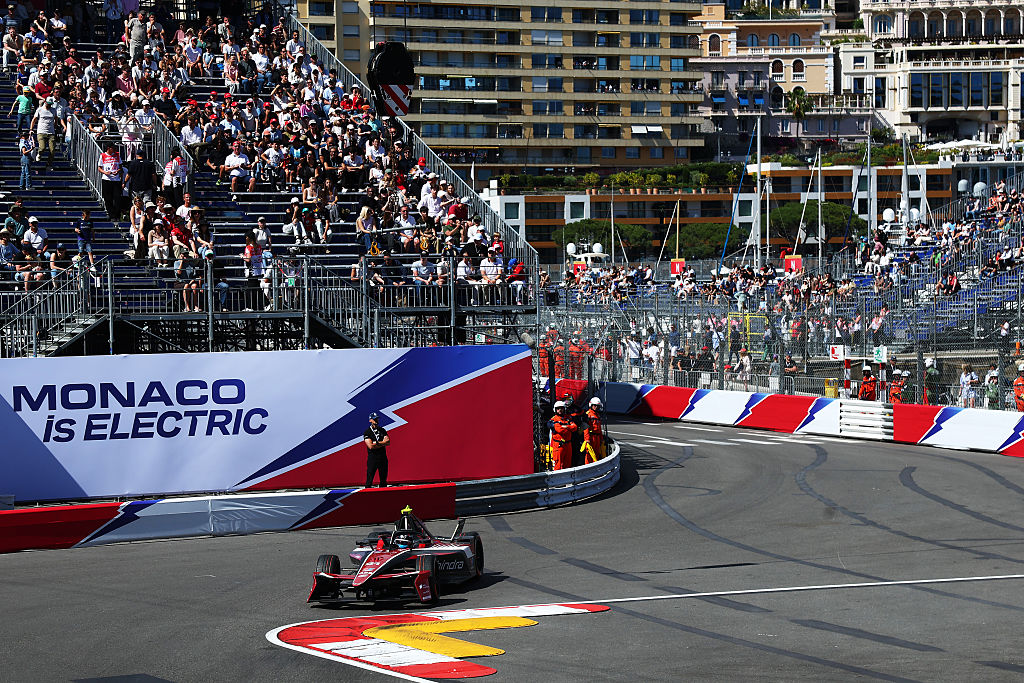 Tactical perfection nets Monaco E-Prix Race 1 victory for de Vries and Maindra