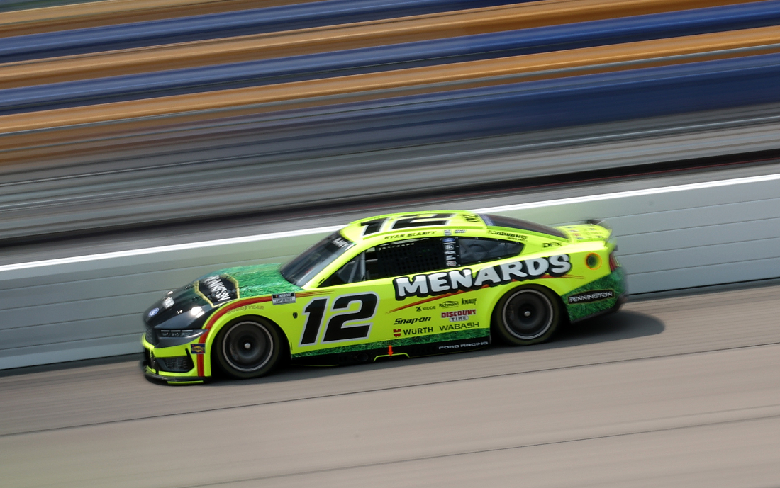 Blaney grabs Iowa Cup Series pole
