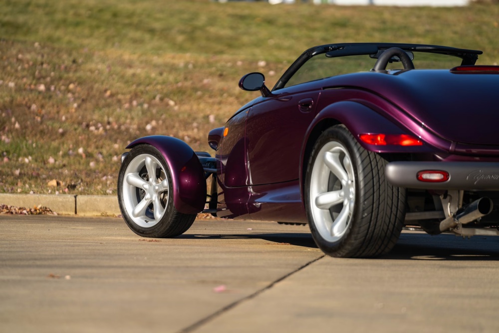 The 1990s was the greatest and last decade for weird cars