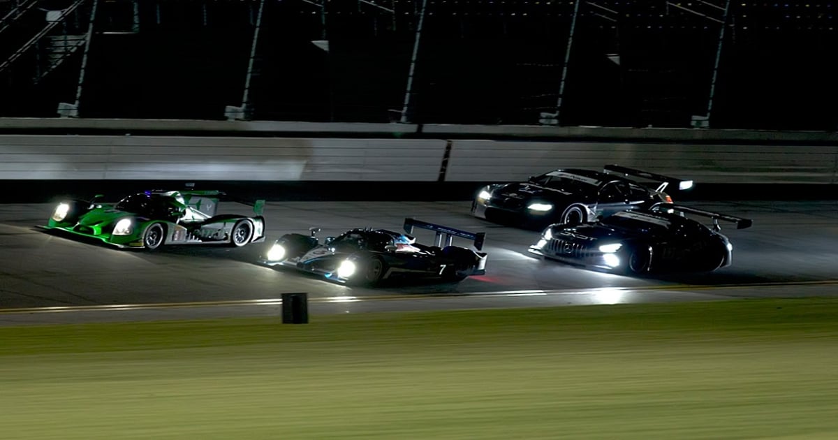 Photos: Night racing at HSR’s Classic 24 Hour and Daytona Historics | RACER