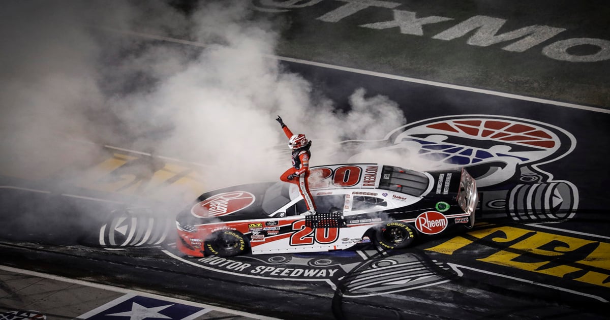 Bell makes a statement with dominant win in Texas | RACER