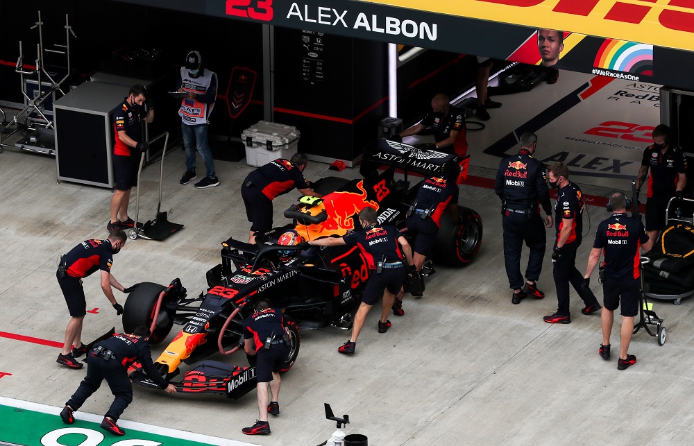 Albon and Latifi get Russian GP grid penalties for new gearboxes