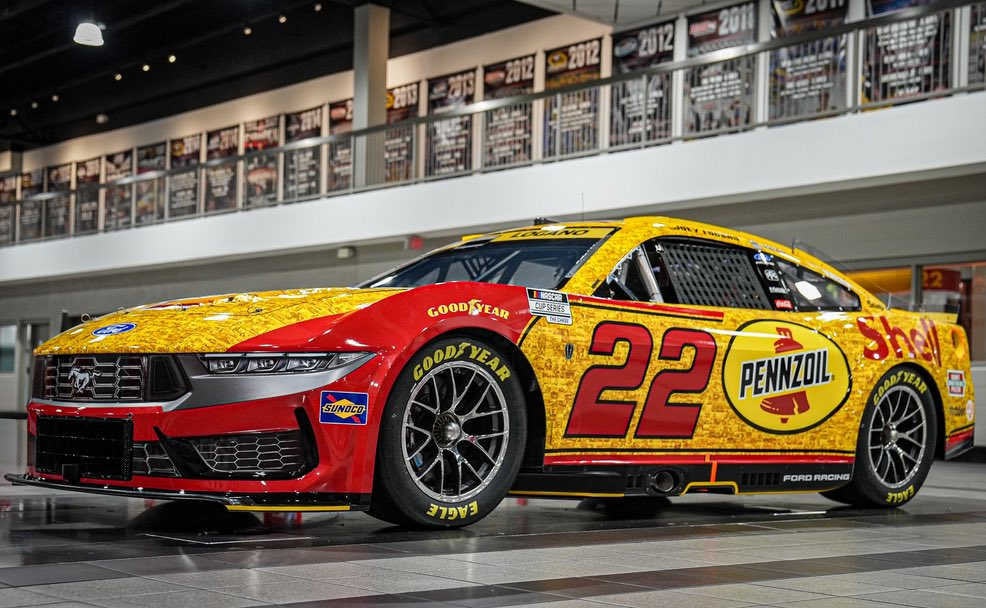 Logano looking for a historic momentum boost in 500th Cup Series start with Penske