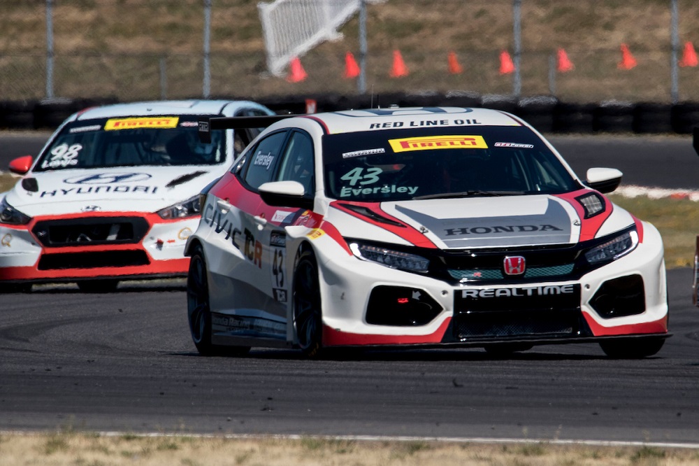 Eversley leads a Honda 1-3 in TCR Round 8