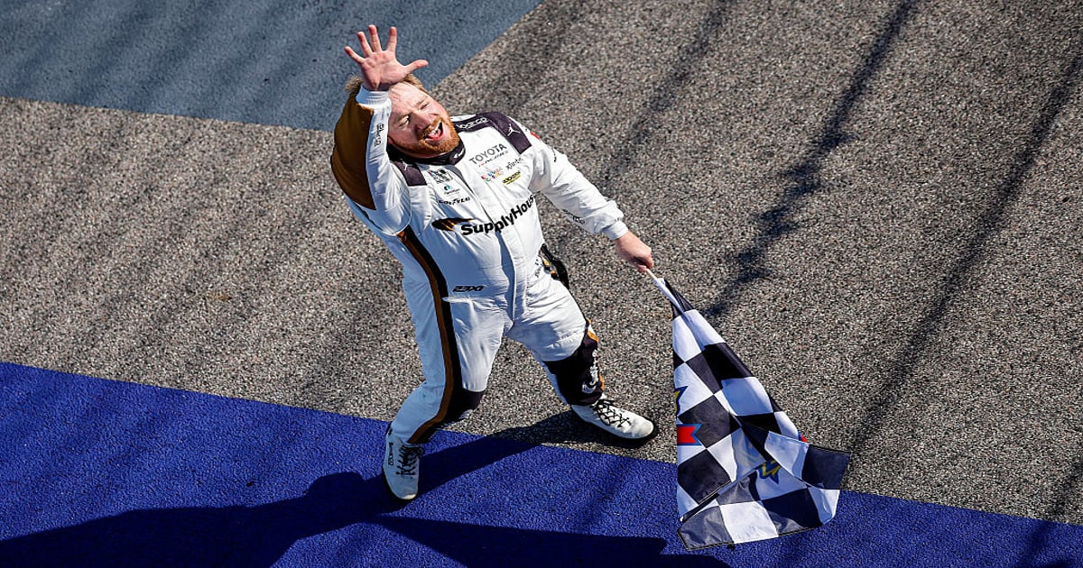 Reddick conjures more magic in Kansas overtime win | RACER