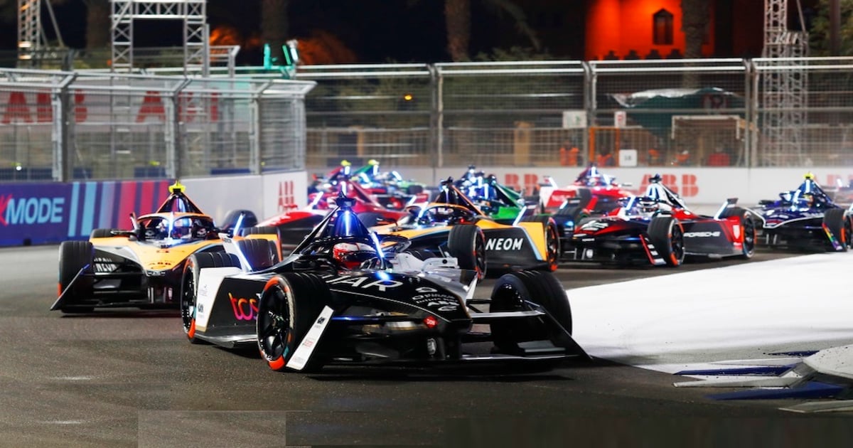 Racing on TV, February 11-12 | RACER