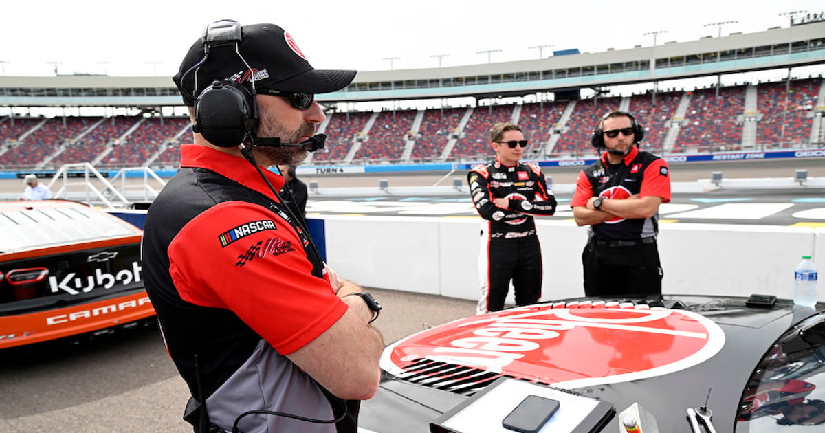 Surgery sidelines Bell's crew chief Stevens | RACER