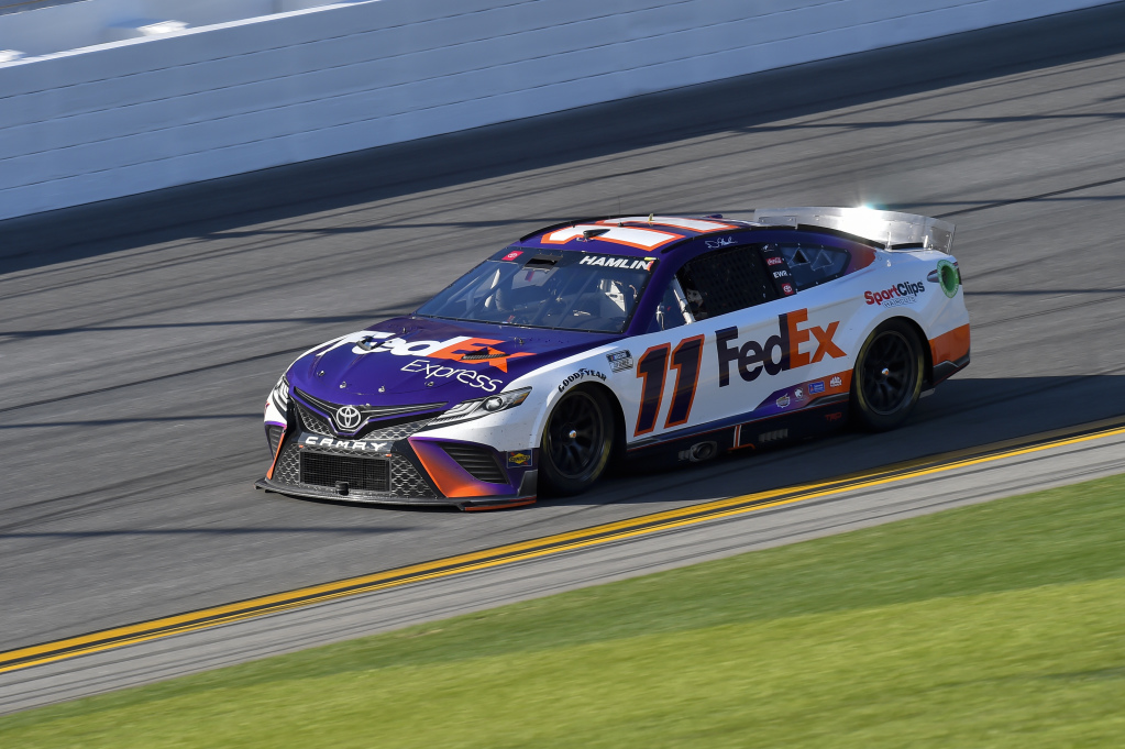 Hamlin paces crash-marred practice at Fontana