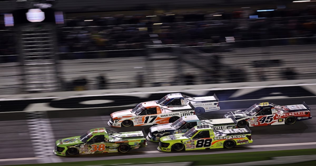 Chandler Smith steals overtime win in NASCAR Truck Series opener | RACER