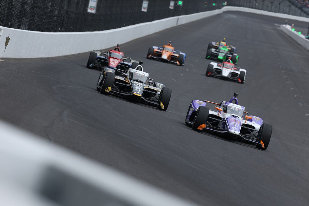 Hunter-Reay, Legge first out at Indy after early incident