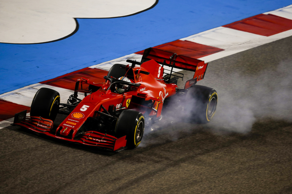 Pirelli defends 2021 tires after criticism