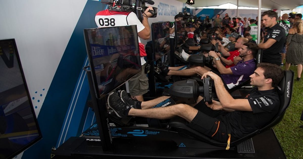 FE: Sim racer Huis tops Vegas eRace practices | RACER