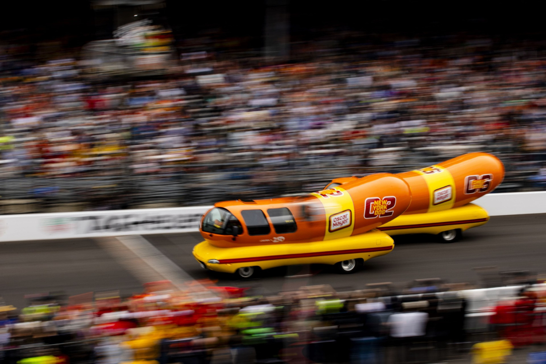 2nd annual Wienie 500 gives Indy Carb Day fans more food for thought