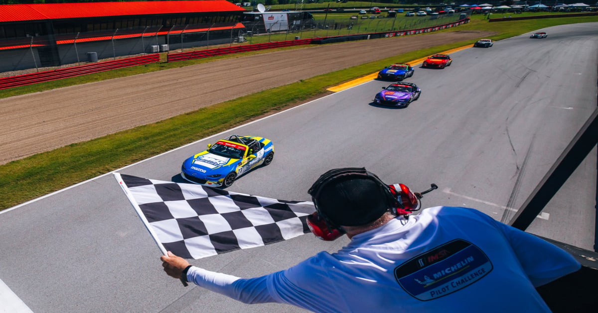 Adakonis masters hectic MX-5 Cup Race 2 at Mid-Ohio | RACER