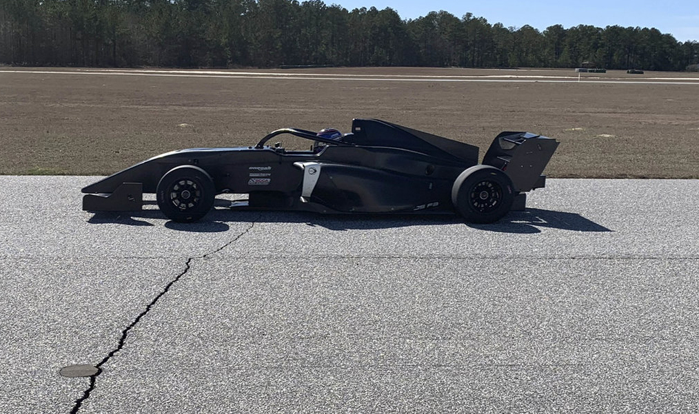 Dickerson breaks track record in F3 Americas testing