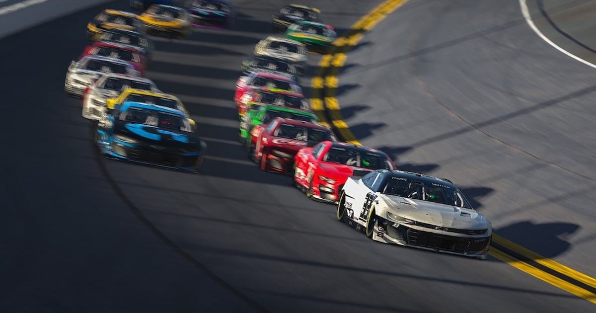 Rookies make statement in eNASCAR debut | RACER