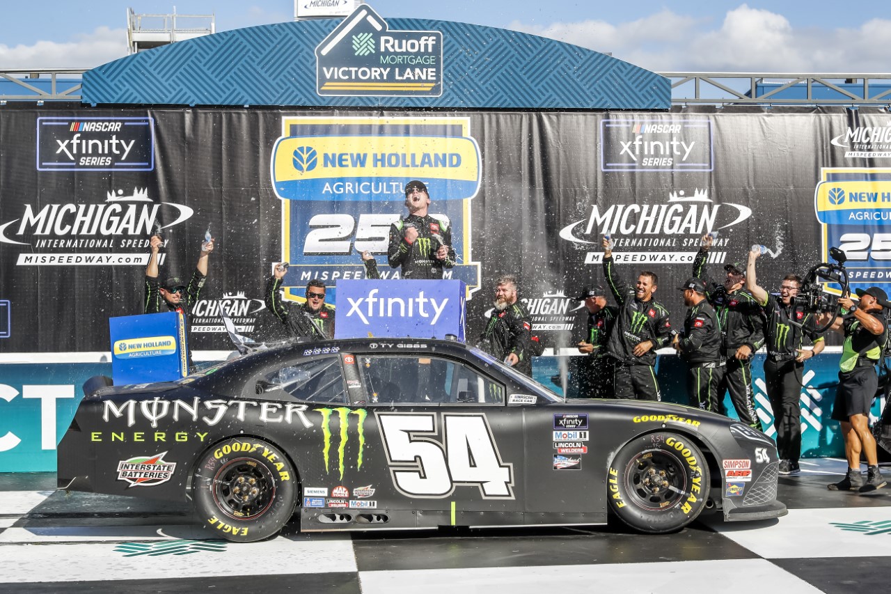 Gibbs motors to fifth Xfinity win of 2022 in Michigan