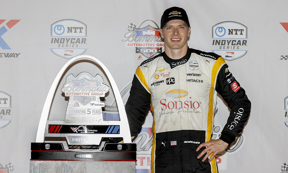 Newgarden cruises to victory in wild IndyCar race at WWTR