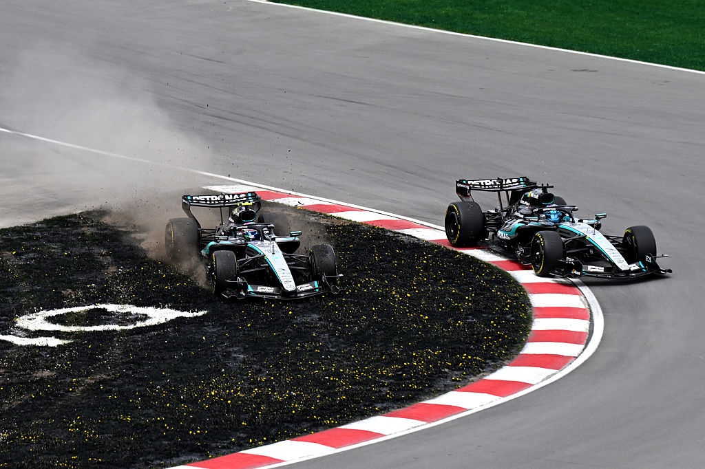 Elbows start coming out at Mercedes