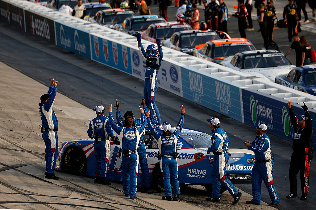 Day outruns Allgaier in final O'Reilly Series laps at Dover