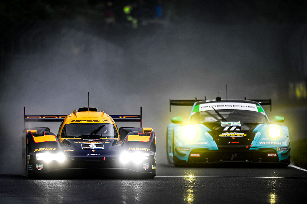 How does the FIA sports car driver grading system work?