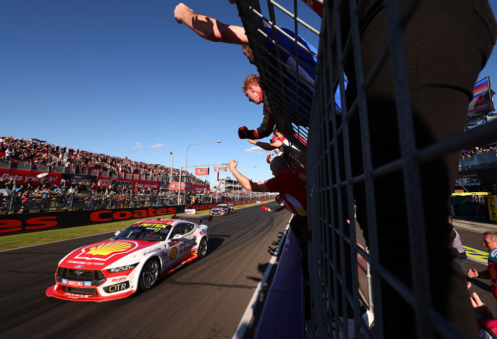 Kostecki and Hazelwood triumph after dramatic Bathurst 1000 finish