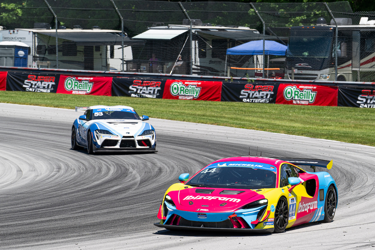 Pivotal pit work propels Ibiza Farm McLaren to Mid-Ohio Pilot Challenge win