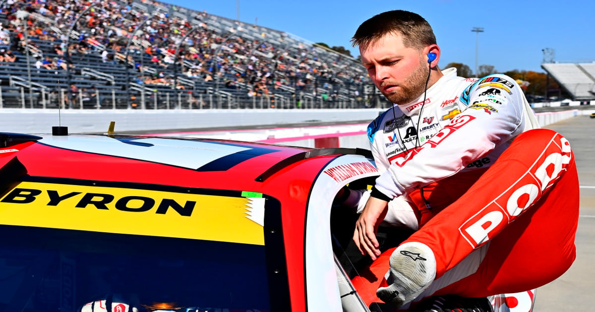 Byron beats heat and ill-handling car to advance to championship round ...