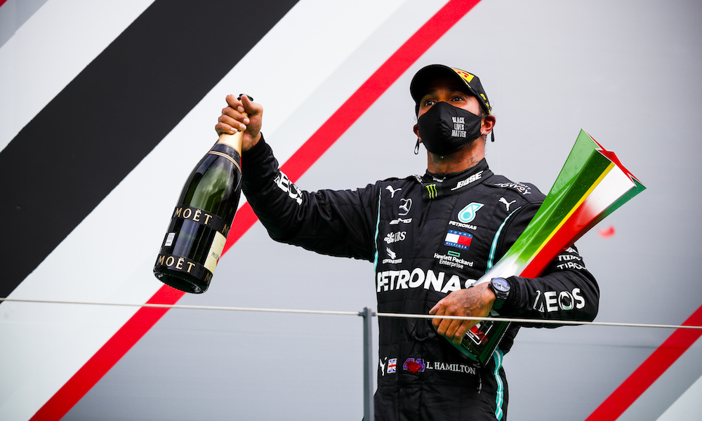 F1 pays tribute to ‘true giant’ after Hamilton is knighted