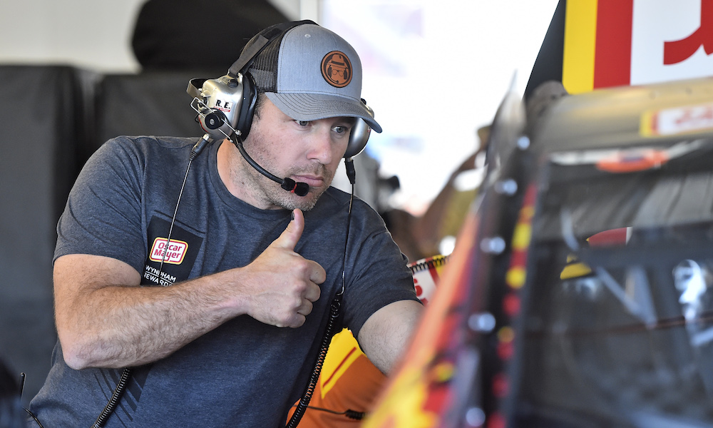 Newman returns to NASCAR garage at Phoenix