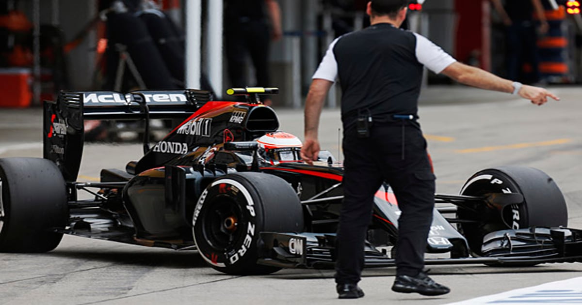 F1: Communication error costs Button | RACER