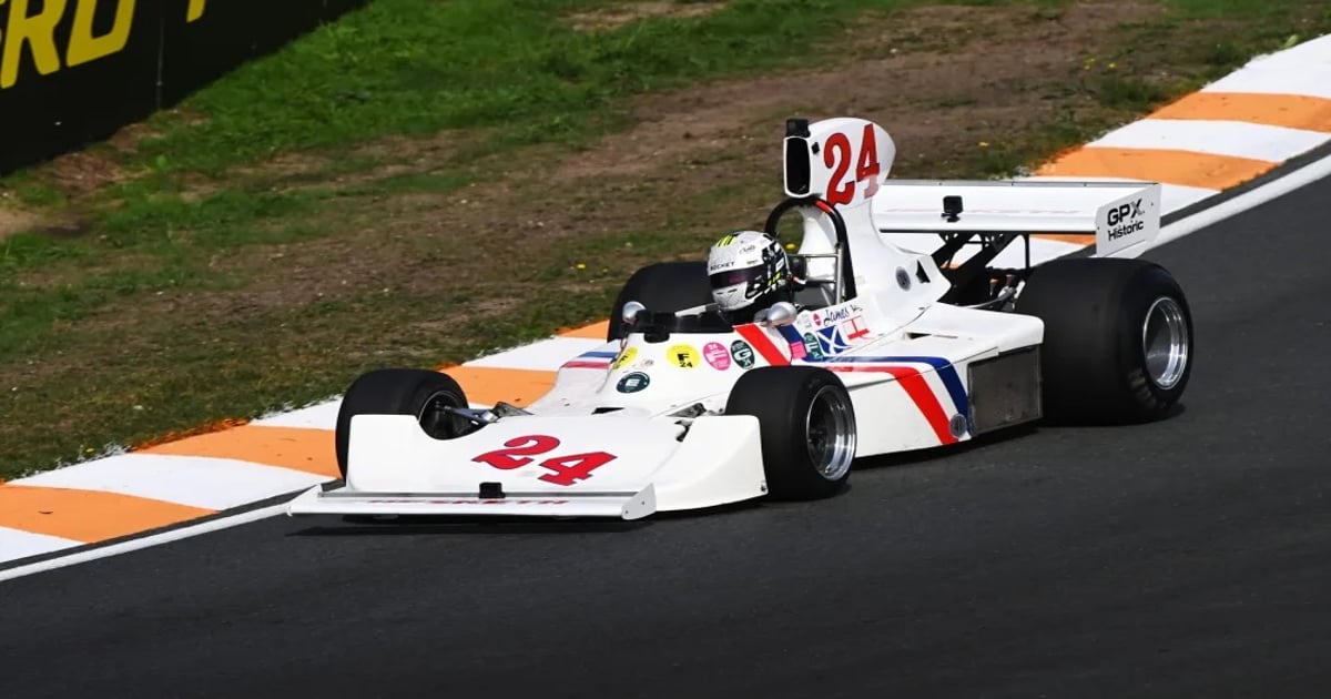Button drives Hesketh 308 for team’s 50th anniversary celebration at ...