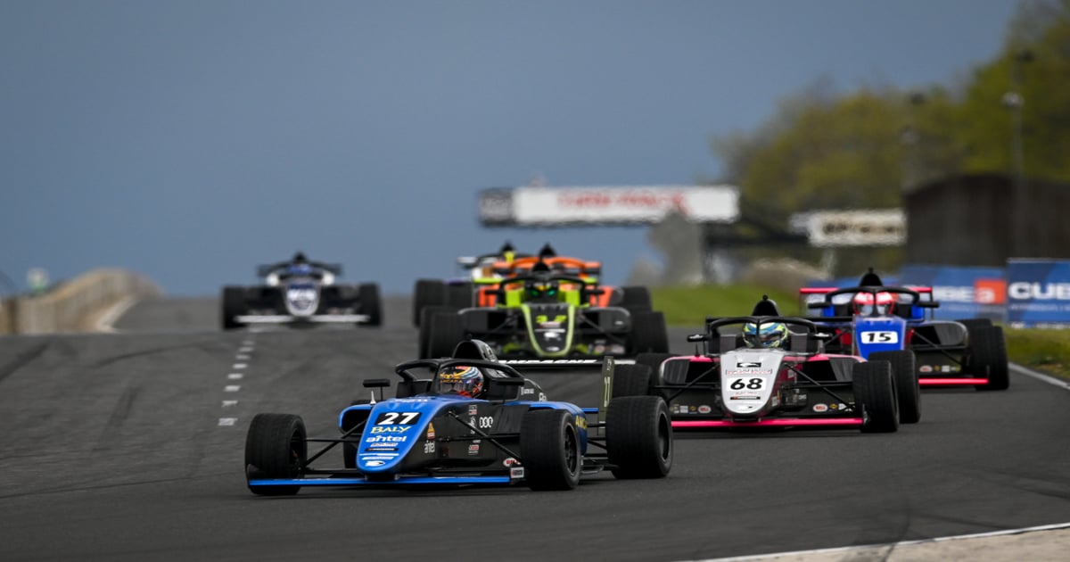Irazú goes back to back in F4 U.S. at Road America | RACER