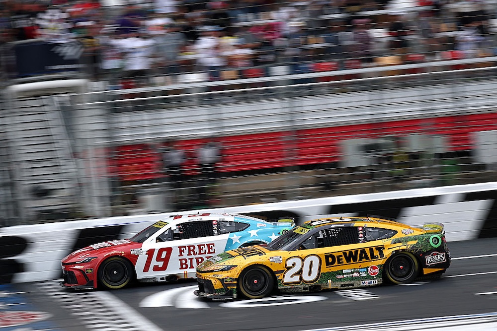 Briscoe edges JGR teammate Bell in dramatic Chase win at Charlotte